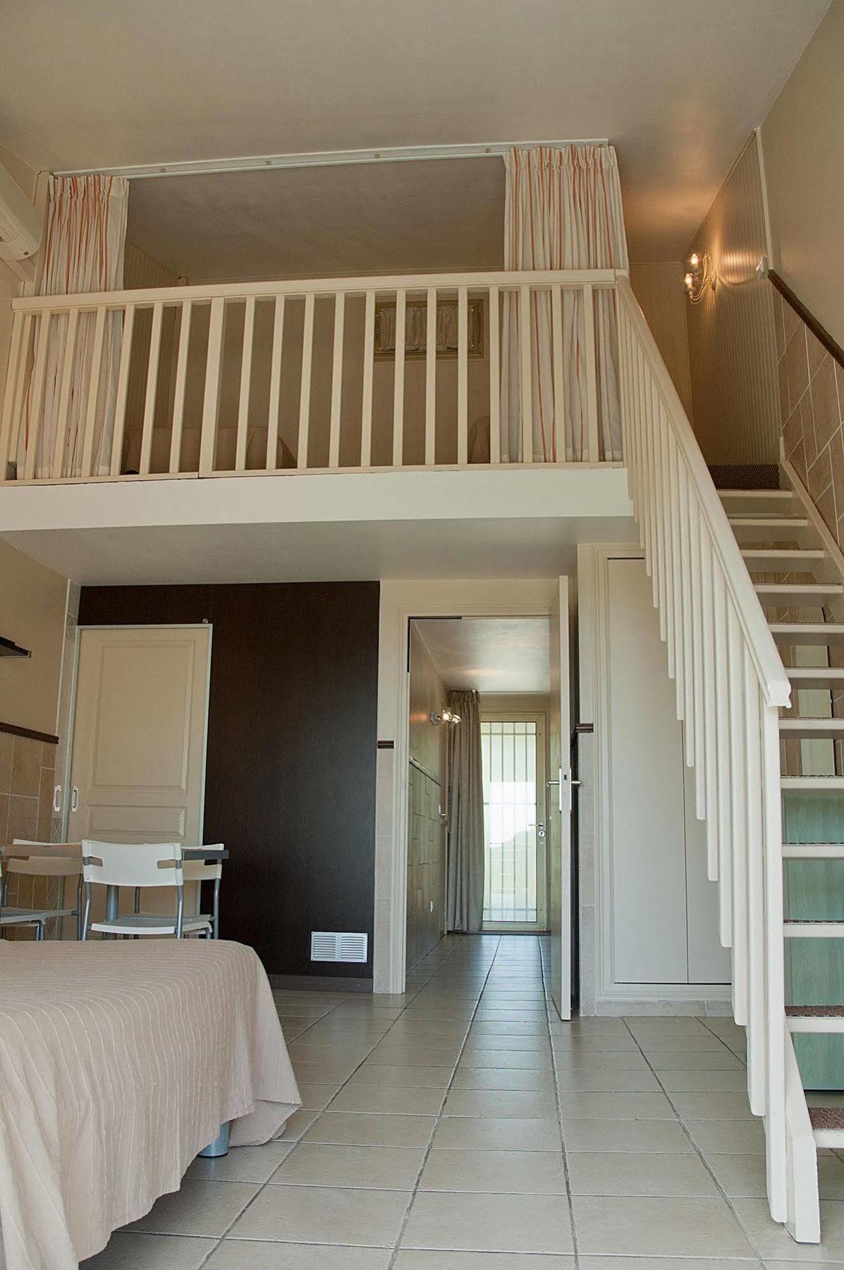 Hotel Et Studios Les Amandiers Saint-Raphaël Eksteriør bilde