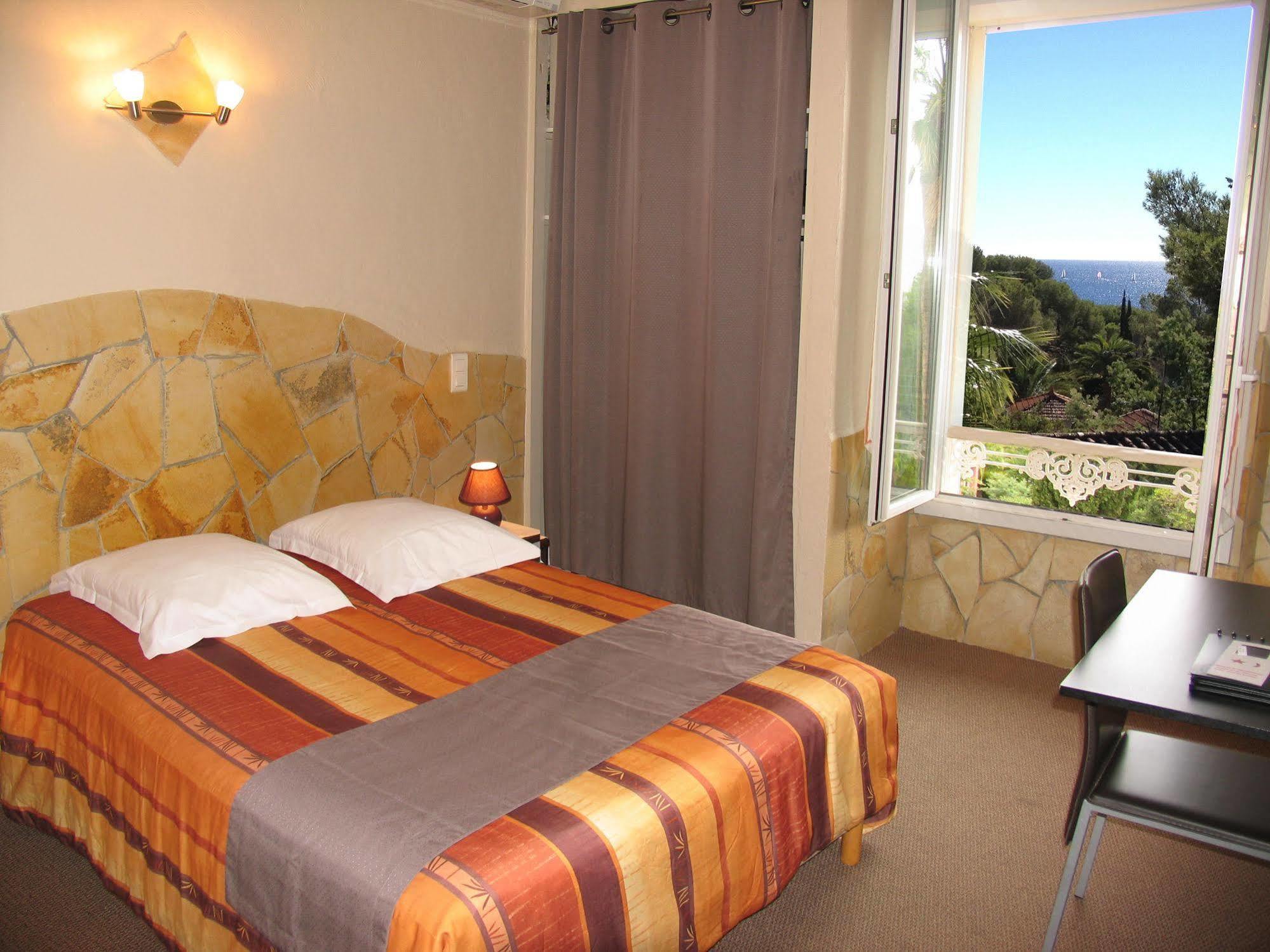 Hotel Et Studios Les Amandiers Saint-Raphaël Eksteriør bilde